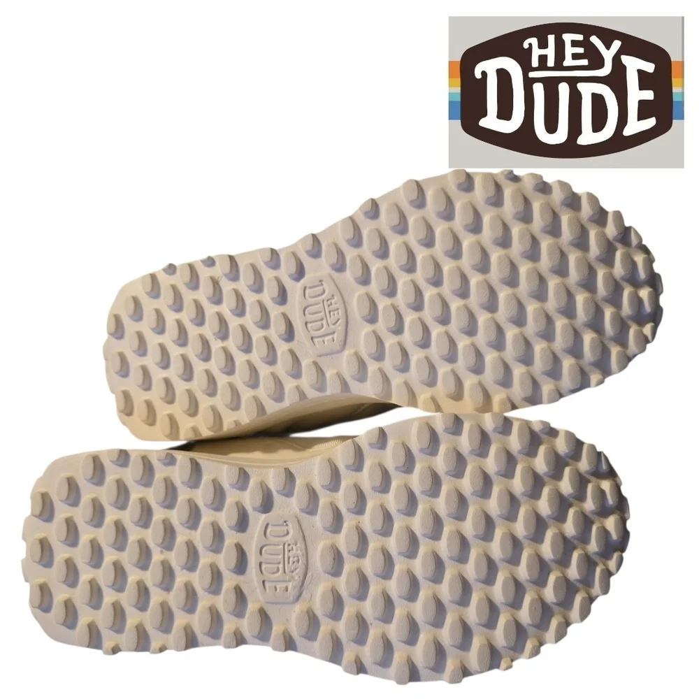 HEY DUDE Hayden Shine Size 6 Womens
